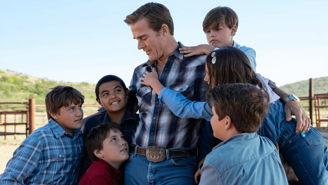 What James Van Der Beek Said About Leaving Hollywood for Private Family Life Before His Cancer Diagnosis [Exclusive]
